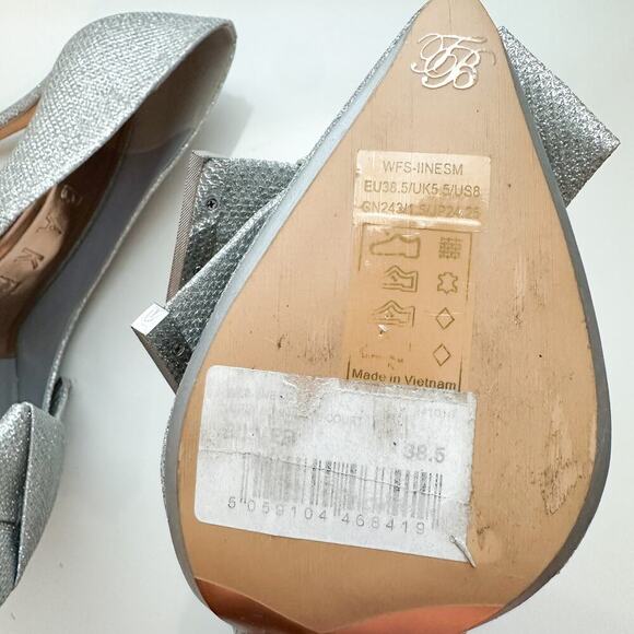 Ted Baker Silver Glitter Metallic Bow Detail Pointed Toe Linesm Pumps Size 38.5 - Picture 10 of 11